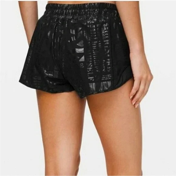 NWT Lululemon Manifesto Foil SET🤍 Hotty Hot LR Short 2.5" sz 8 | Energy Bra sz 6 - Picture 8 of 11